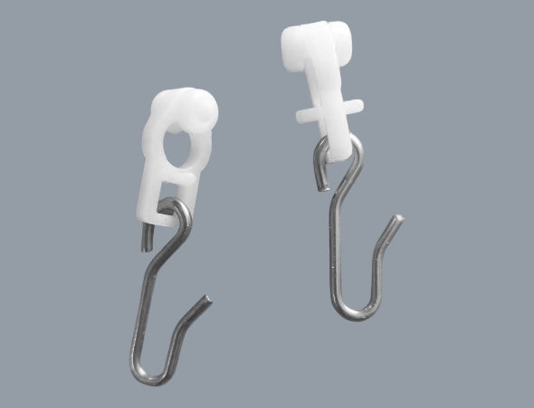 علاقة مشفى بلاستيك بعجلات مع خطاف معدني