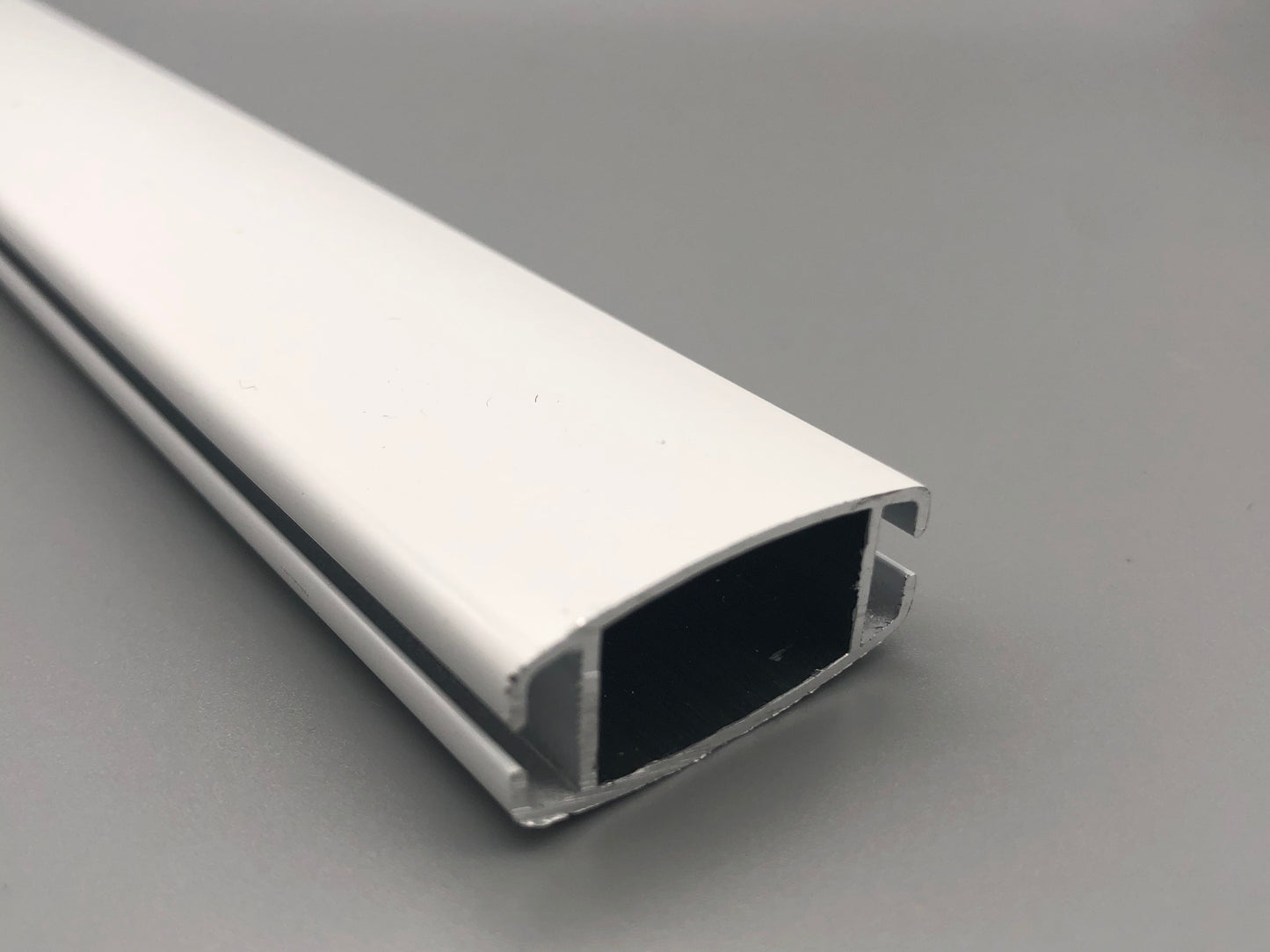 كعب رول المنيوم